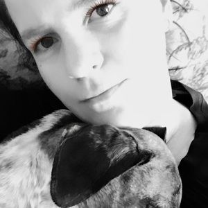 Meet your Posher, Elle